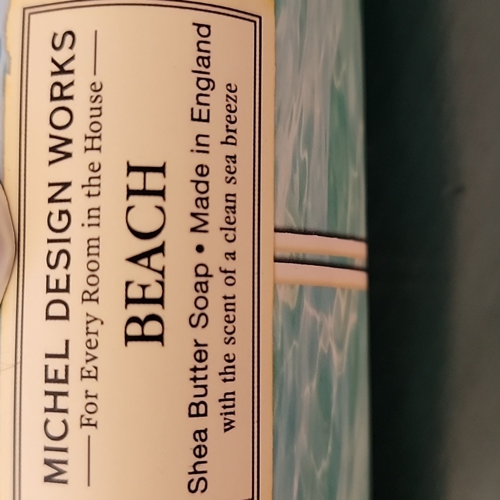 BUNDLE/2-BATH ITEMS/SHEA BUTTER SOAP/LIQUID HAND SOAP/MICHEL DESIGN WORKS - Picture 3 of 12